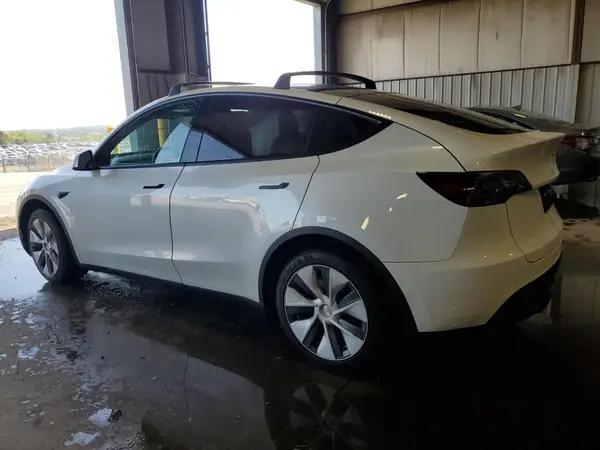 5YJYGDEE7LF015255 2020 TESLA MODEL Y - Image 2