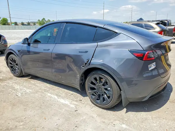 5YJYGDEE7LF022724 2020 TESLA MODEL Y - Image 2