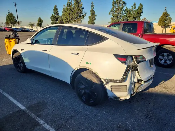 5YJYGDEE7LF054685 2020 TESLA MODEL Y - Image 2