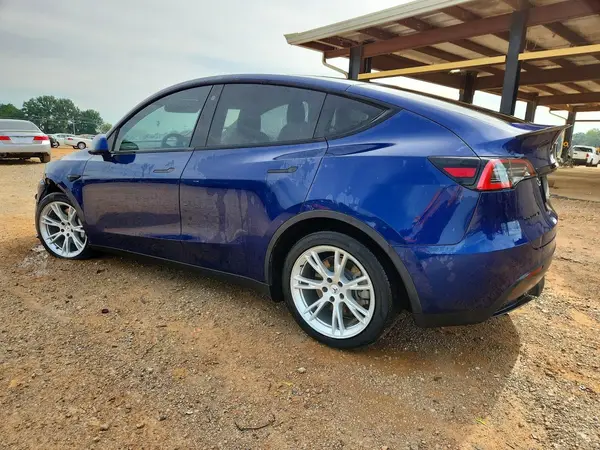 5YJYGDEE7MF066756 2021 TESLA MODEL Y - Image 2