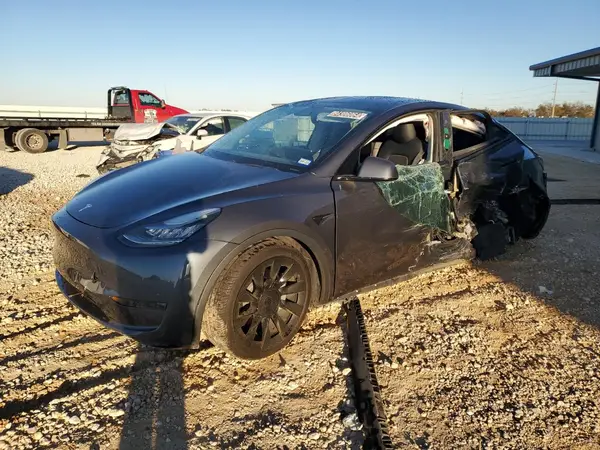 5YJYGDEE7MF067518 2021 TESLA MODEL Y - Image 1