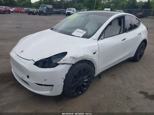 5YJYGDEE7MF068619 2021 TESLA MODEL Y - Image 2