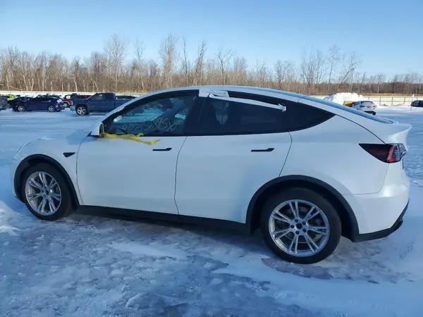 5YJYGDEE7MF069530 2021 TESLA MODEL Y - Image 2