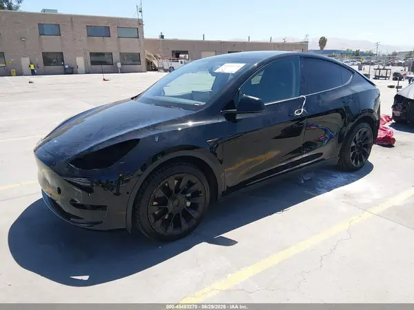 5YJYGDEE7MF076557 2021 TESLA MODEL Y - Image 2