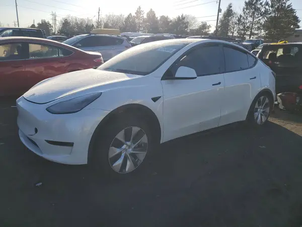 5YJYGDEE7MF077658 2021 TESLA MODEL Y - Image 1