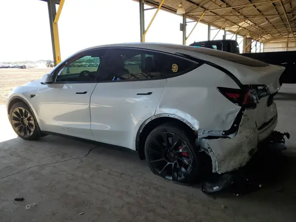 5YJYGDEE7MF084366 2021 TESLA MODEL Y - Image 2
