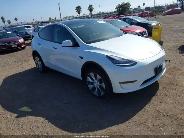 5YJYGDEE7MF085758 2021 TESLA MODEL Y - Image 1