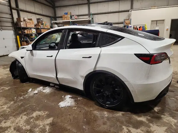 5YJYGDEE7MF088921 2021 TESLA MODEL Y - Image 2
