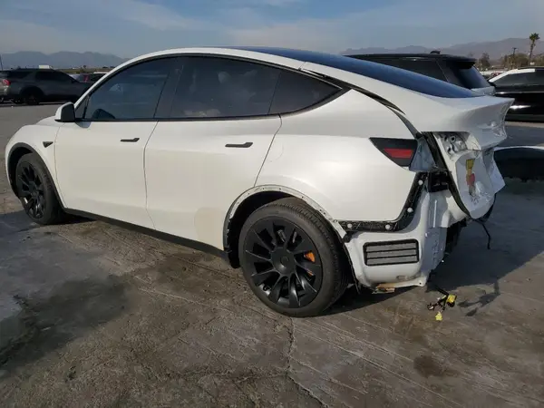 5YJYGDEE7MF090698 2021 TESLA MODEL Y - Image 2