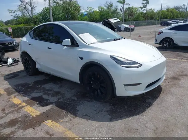 5YJYGDEE7MF115566 2021 TESLA MODEL Y - Image 1