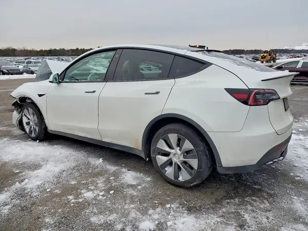 5YJYGDEE7MF134666 2021 TESLA MODEL Y - Image 2