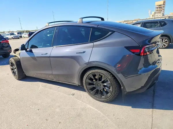 5YJYGDEE7MF139074 2021 TESLA MODEL Y - Image 2