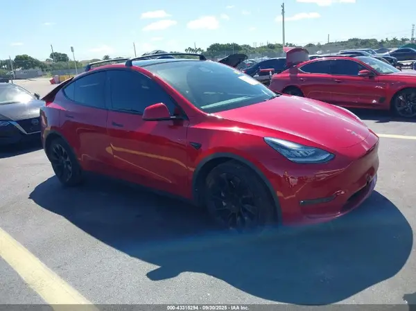 5YJYGDEE7MF141276 2021 TESLA MODEL Y - Image 1