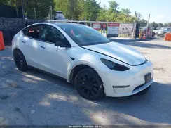 5YJYGDEE7MF194138 2021 TESLA MODEL Y