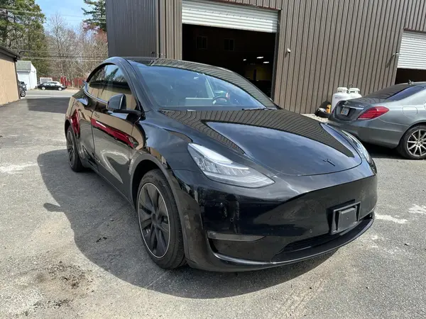 5YJYGDEE7MF196889 2021 TESLA MODEL Y - Image 1