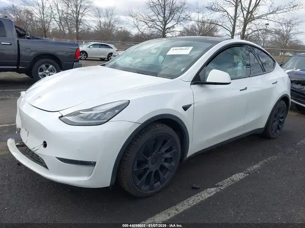 5YJYGDEE7MF199436 2021 TESLA MODEL Y - Image 2