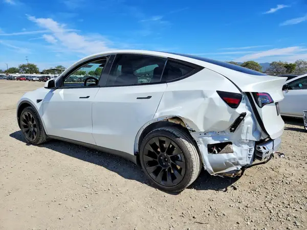 5YJYGDEE7MF200097 2021 TESLA MODEL Y - Image 2