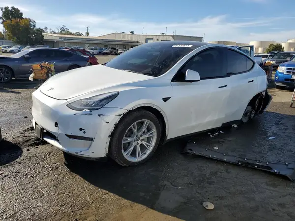 5YJYGDEE7MF213643 2021 TESLA MODEL Y - Image 1