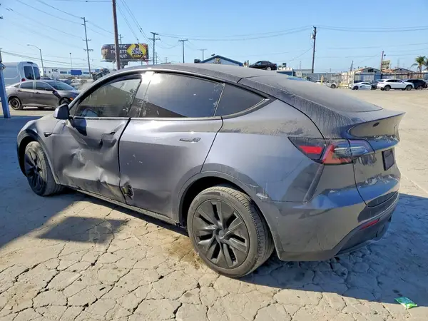 5YJYGDEE7MF213870 2021 TESLA MODEL Y - Image 2