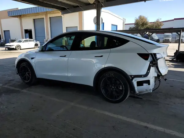 5YJYGDEE7MF228787 2021 TESLA MODEL Y - Image 2
