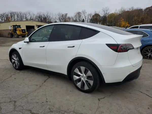 5YJYGDEE7MF228983 2021 TESLA MODEL Y - Image 2