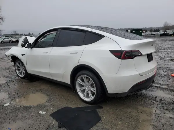 5YJYGDEE7MF246108 2021 TESLA MODEL Y - Image 2