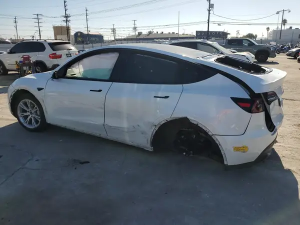 5YJYGDEE7MF253995 2021 TESLA MODEL Y - Image 2