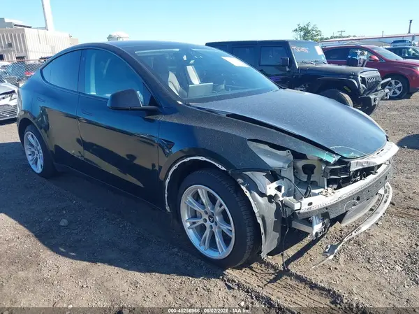 5YJYGDEE7MF257559 2021 TESLA MODEL Y - Image 1