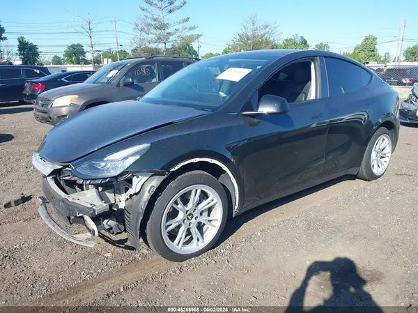5YJYGDEE7MF257559 2021 TESLA MODEL Y - Image 2