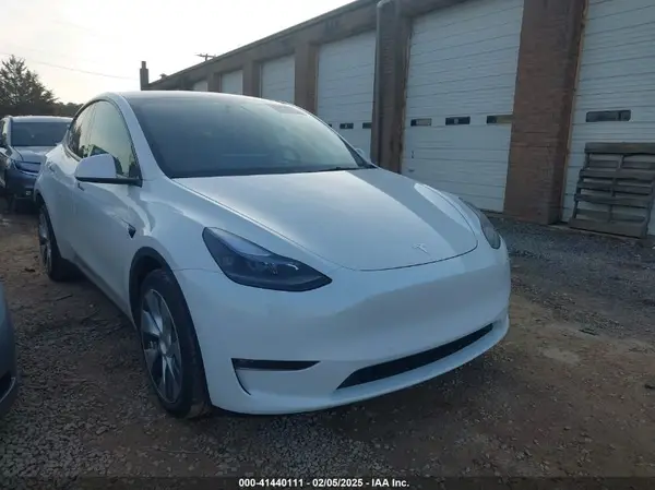 5YJYGDEE7MF262082 2021 TESLA MODEL Y - Image 1