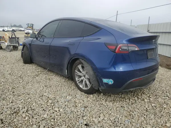 5YJYGDEE7MF297611 2021 TESLA MODEL Y - Image 2