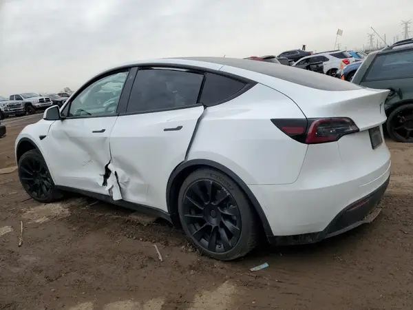 5YJYGDEE8LF008346 2020 TESLA MODEL Y - Image 2