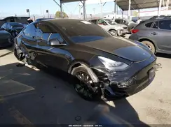 5YJYGDEE8LF019895 2020 TESLA MODEL Y