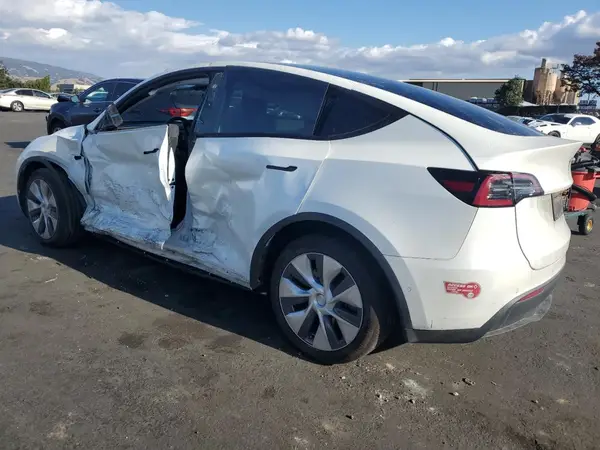 5YJYGDEE8LF035241 2020 TESLA MODEL Y - Image 2