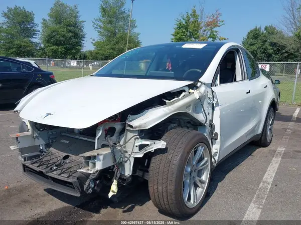 5YJYGDEE8LF044442 2020 TESLA MODEL Y - Image 2