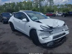 5YJYGDEE8LF044845 2020 TESLA MODEL Y