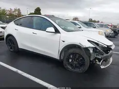 5YJYGDEE8LF051049 2020 TESLA MODEL Y