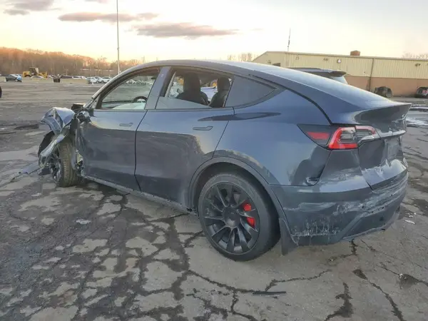 5YJYGDEE8MF078866 2021 TESLA MODEL Y - Image 2