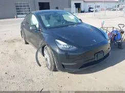 5YJYGDEE8MF081069 2021 TESLA MODEL Y