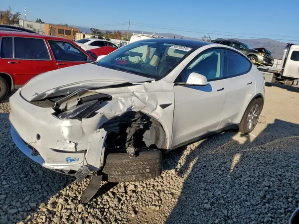 5YJYGDEE8MF083906 2021 TESLA MODEL Y - Image 1