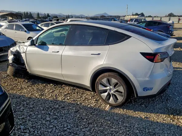 5YJYGDEE8MF083906 2021 TESLA MODEL Y - Image 2