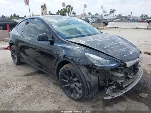 5YJYGDEE8MF092444 2021 TESLA MODEL Y