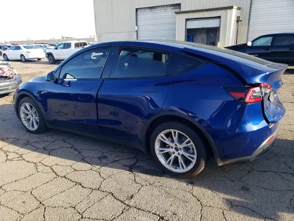 5YJYGDEE8MF094176 2021 TESLA MODEL Y - Image 2