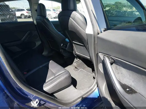 2021 TESLA MODEL Y auction photo 8