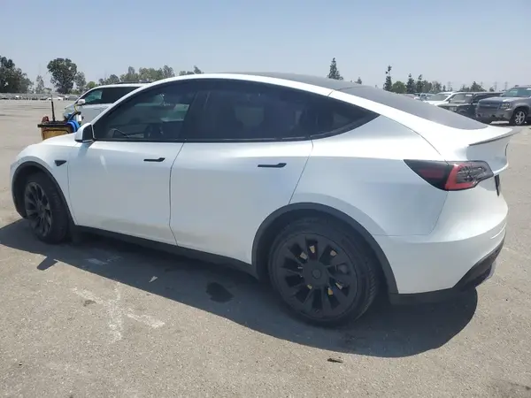5YJYGDEE8MF095666 2021 TESLA MODEL Y - Image 2