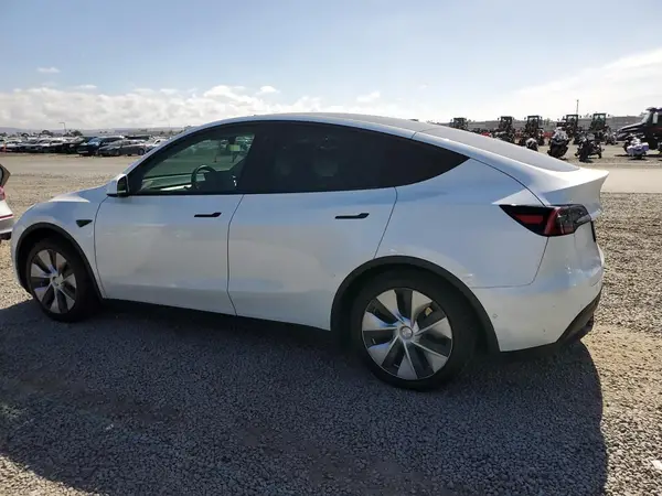 5YJYGDEE8MF098647 2021 TESLA MODEL Y - Image 2