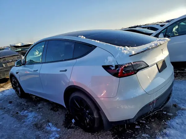 5YJYGDEE8MF112014 2021 TESLA MODEL Y - Image 2