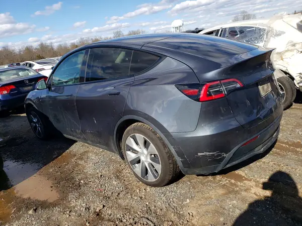 5YJYGDEE8MF118752 2021 TESLA MODEL Y - Image 2
