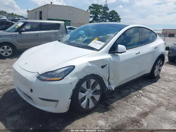 5YJYGDEE8MF124910 2021 TESLA MODEL Y - Image 2