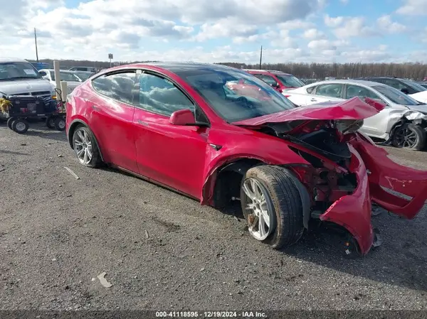 5YJYGDEE8MF134885 2021 TESLA MODEL Y - Image 1